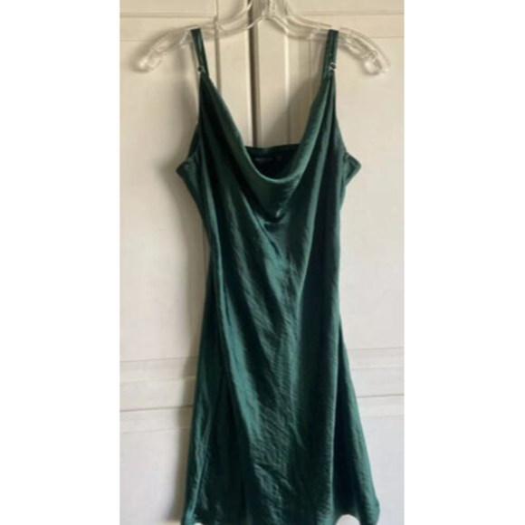 NASTY GAL Women’s  Plain DARK‎ GREEN 'SOUGHT AFTER' SEXY SATIN DRESS 10 - Picture 1 of 7